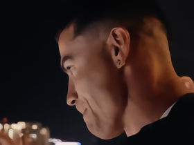 海啸般的欢呼，C罗在酒店阳台面对楼下数千粉丝高呼Vamos