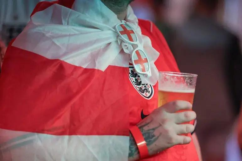 英国政府允许酒吧营业至凌晨5点，以直播英格兰对墨西哥比赛