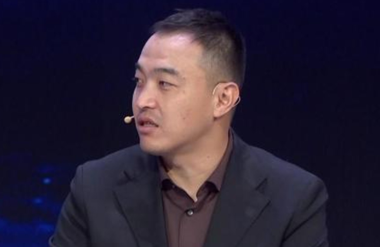 冯潇霆：阿根廷领先后整体稍微有些放松；两名中卫表现特别好