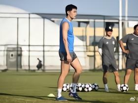 东体：陈晋一目前不具备出场条件，蒋圣龙整体情况相当不错