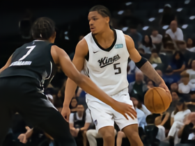 国王79-76险胜篮网，阿卡夫25分，郭昊文替补未登场