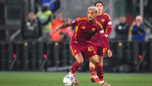 米体：罗马后卫韦斯利对阵博洛尼亚将复出，迪巴拉有望进替补