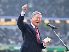 川渊三郎发文晒与森喜朗合影，明年卸任