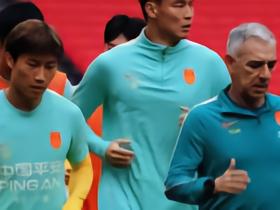 北青：国足19日下午离开武汉前往重庆，踢马代可能上新人