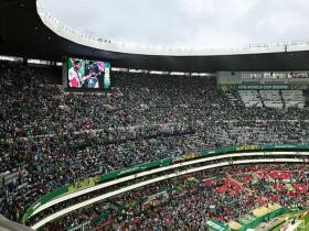 记者：阿兹特克球场嘘声震天，英格兰球迷歌声几乎被完全淹没