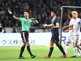 日媒：福冈两红0-1不敌广岛，遭6场不胜
