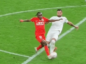 但凡裁判公正一点，我们踢重庆也能