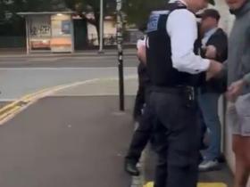 智斗？铁锤球迷约米尔沃尔球迷打架，随后向警方举报约架地点