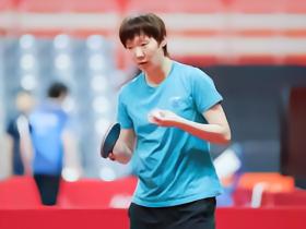 王曼昱1-3不敌朱雨玲，国乒女团0-1落后中国澳门