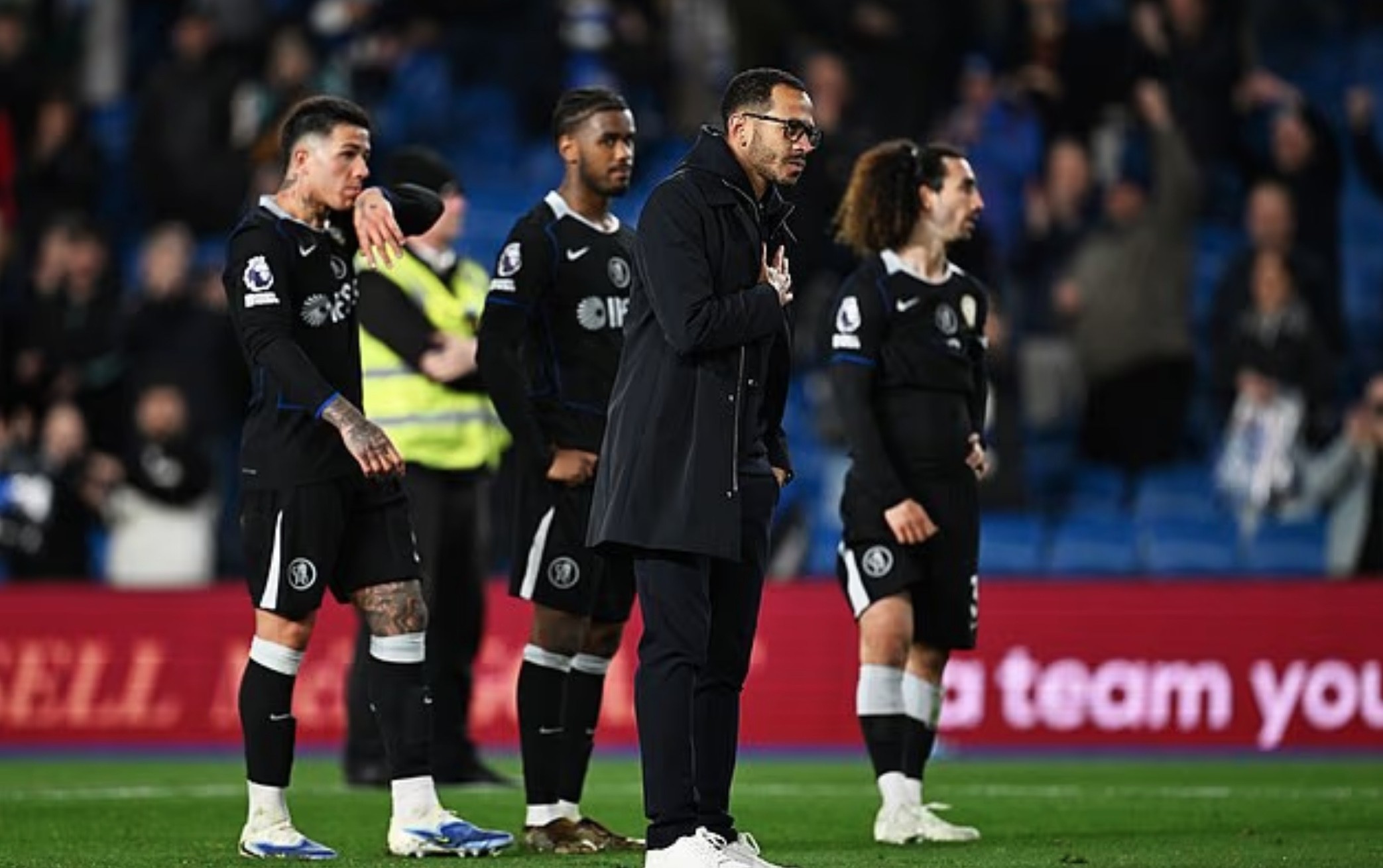 罗塞尼尔下课后，没有一名切尔西球员发文和他告别