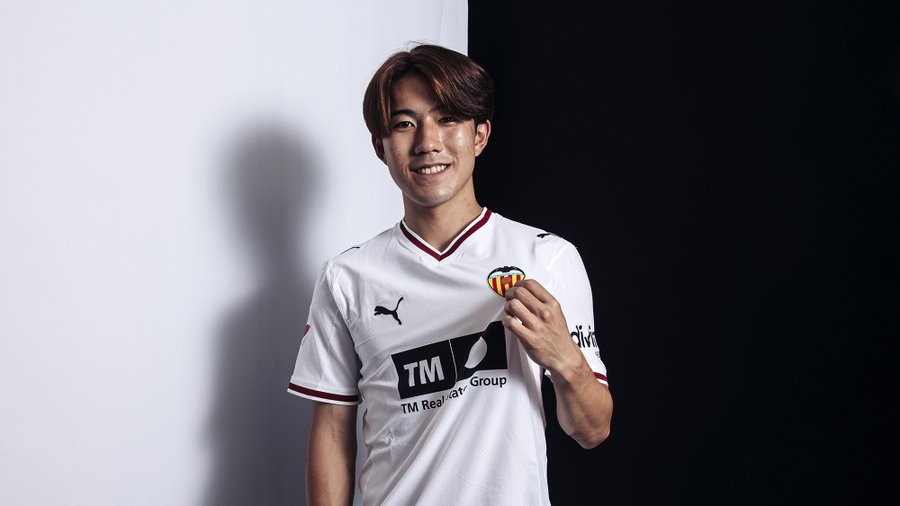 队史第一人，佐藤龙之介成为瓦伦西亚一线队首位日本球员