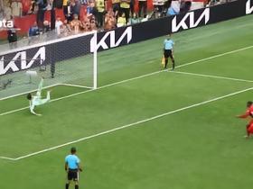 Opta：本届世界杯点球转化率最低的位置为中后卫，仅为45%