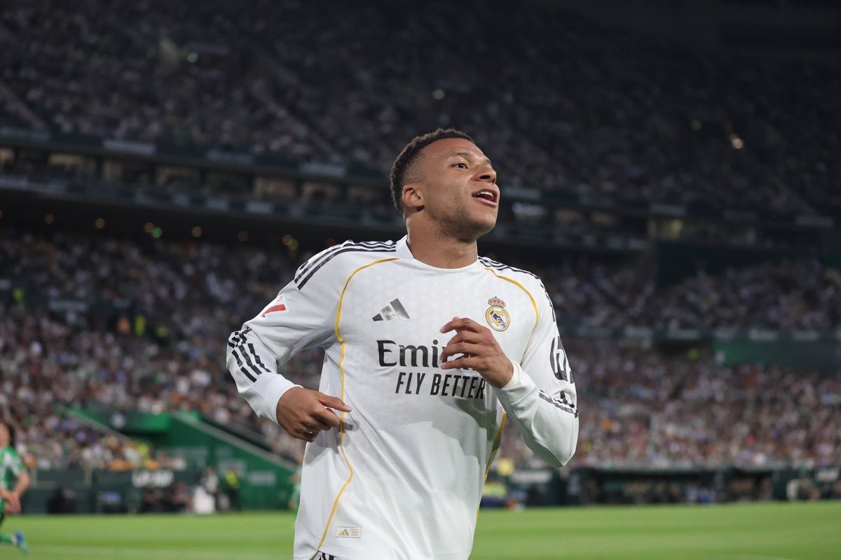 主动要求被换下，记者：姆巴佩左腿腿筋超负荷