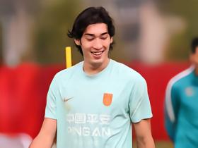 18岁168天！布尼亚明今日代表国足首发，上演国足一线队首秀