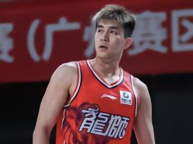 媒体人：广州龙狮将不会续约郭艾伦，但继续为他提供康复费