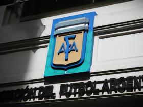 阿根廷足协遭黑客攻击后发布声明，提醒球迷警惕异常邮件
