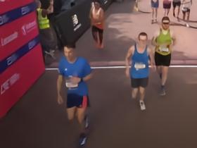 英媒：拉姆塞3小时零30秒跑完伦敦马拉松，名人组仅次于维特尔