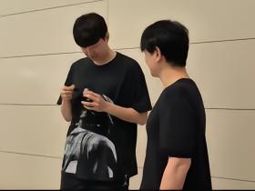 人情味满满，长崎总经理专程赴韩为李贤重颁发B联赛冠军戒指