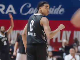 夏季联赛：篮网91-65尼克斯，小布朗20分3助，杰明20分