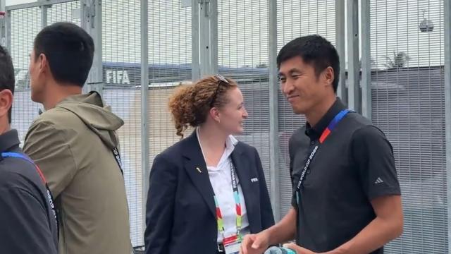 足球暂无执法任务，马宁现场观战英格兰vs挪威英超中超15 评07-12 04:53