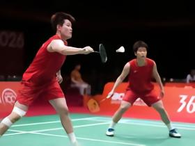 刘圣书/谭宁1-2白荷娜/李绍希，国羽女双遗憾无缘亚运会三连冠