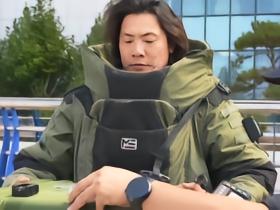 山东泰山与济南市特巡警支队举办党建活动，王大雷试穿排爆服