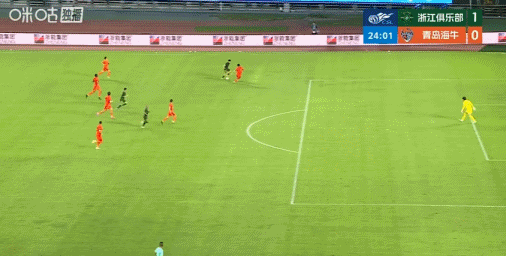 半场：浙江1-0海牛，王钰栋助攻米特里策破门，杨聪失空门