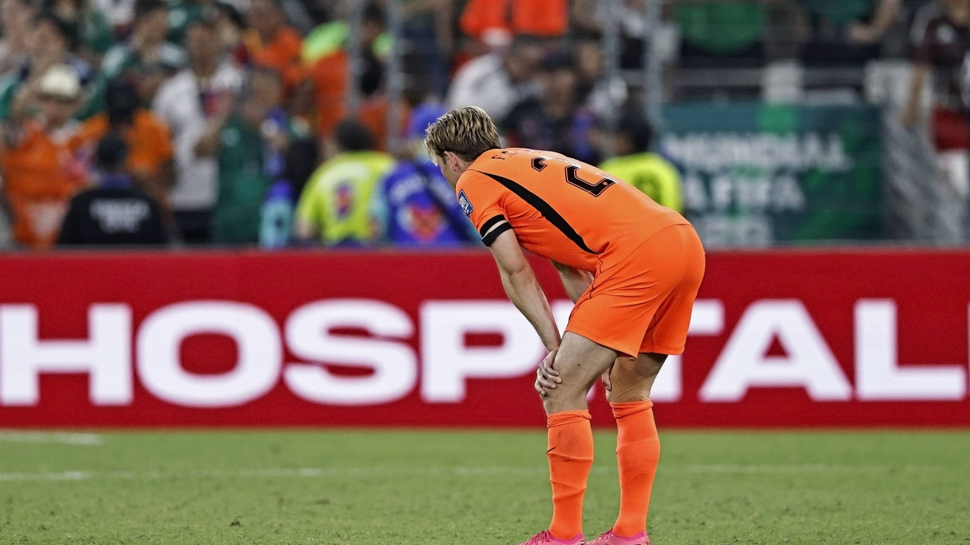 科贝：德容膝伤或伤缺四个月，FIFA需赔偿巴萨