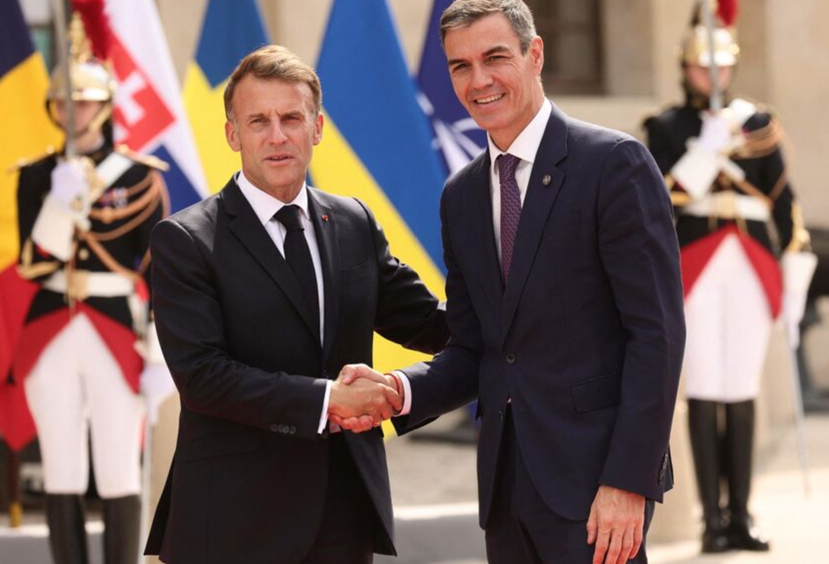 西班牙首相就前首相种族歧视言论向法方致歉：我感到非常羞愧