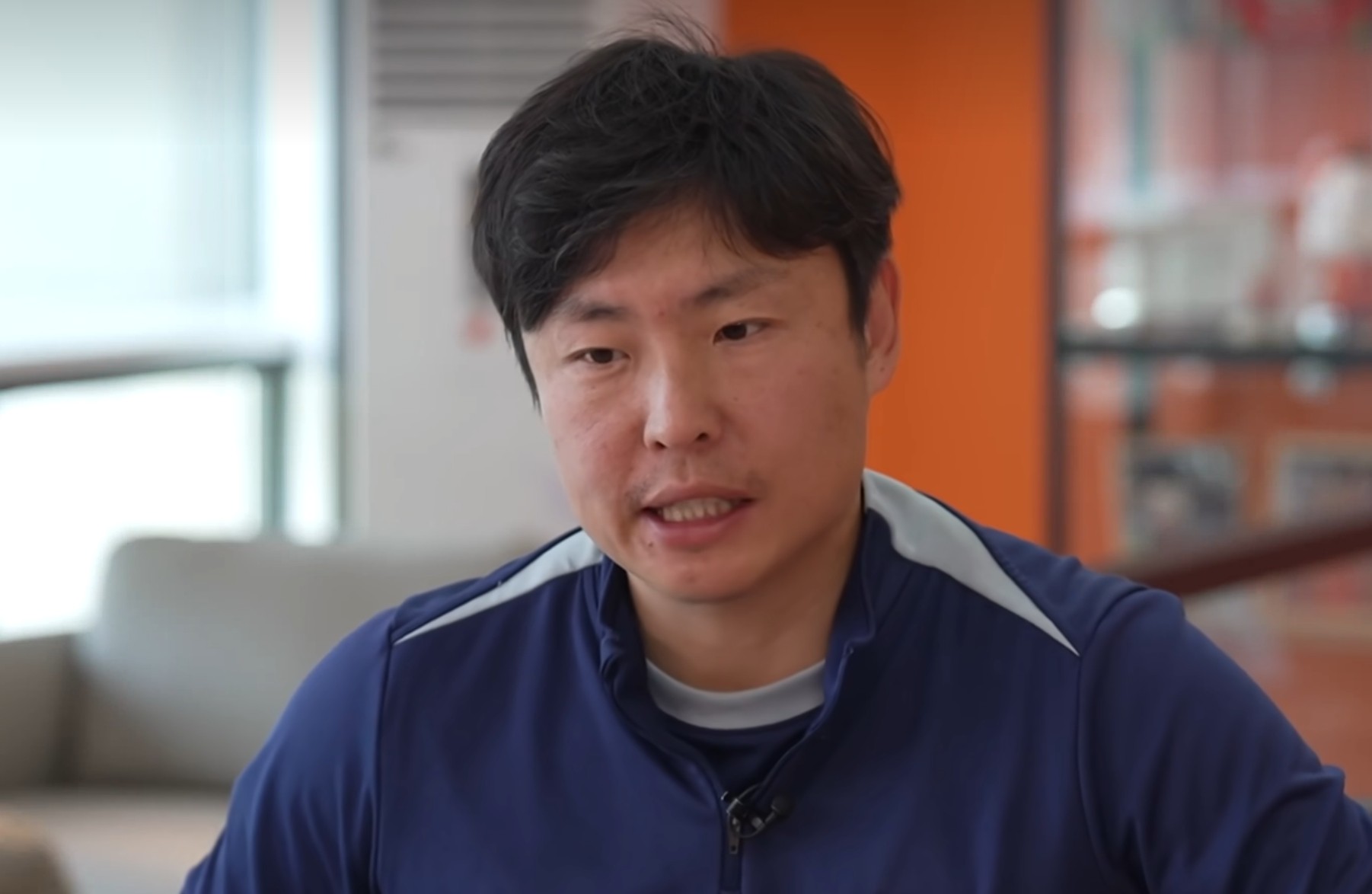 郑龙：颜卓彬态度与防守状态很好，但他仍然需要适应中超强度