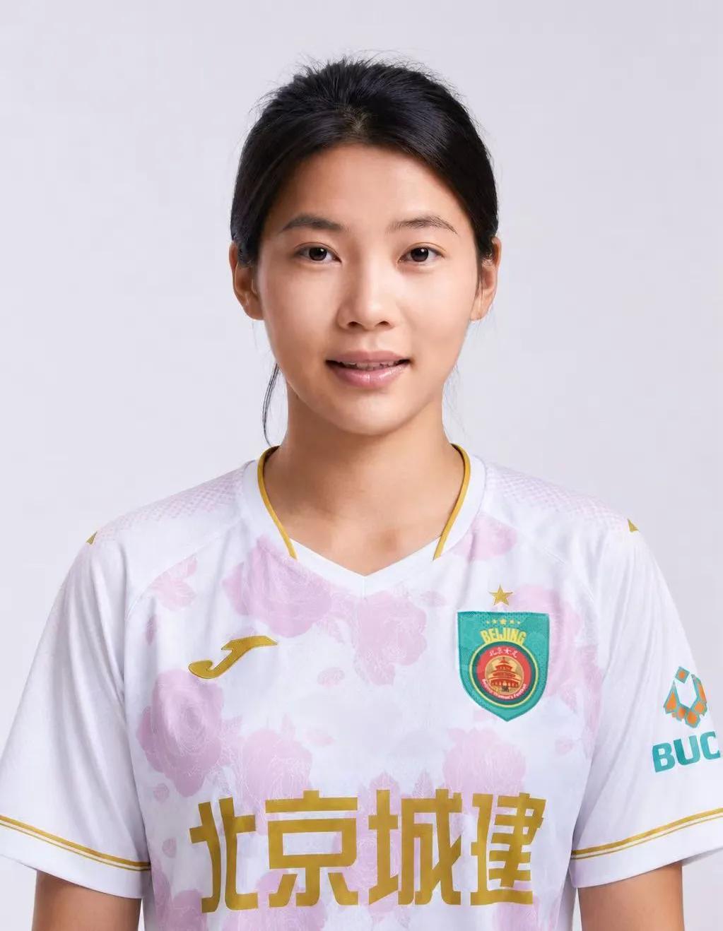 官方：24岁女足国脚沈梦露加盟北京女足，此前她在德国留洋