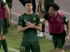 浙江2-1逆转新鹏城，王钰栋凌空斩制胜，奥乌苏破旧主，朴镇燮送礼