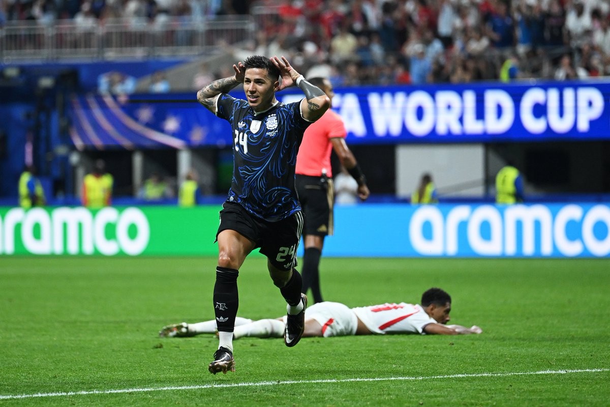 热议阿根廷2-1英格兰：图赫尔全责，阿根廷心态从容会比赛