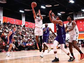 马刺94-82轻取爵士，贾科比-吉莱斯皮25分，李贤重22+5