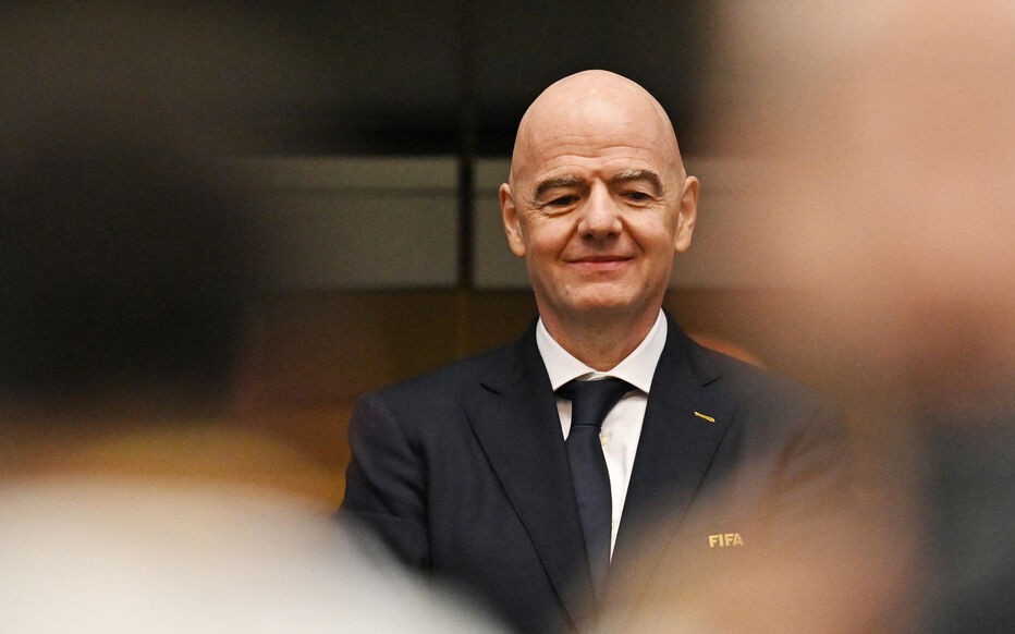 巴黎人报：德国足协拒绝支持因凡蒂诺连任FIFA主席，比利时、波兰或将跟进