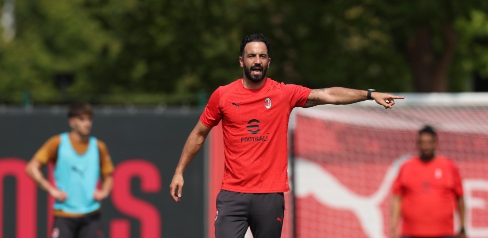 米体：阿莫林暂住米兰内洛，在市中心找房并已参加意大利语课