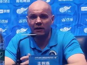 尼尔森：明天杨一鸣可能缺席，其他人都充分完成了训练