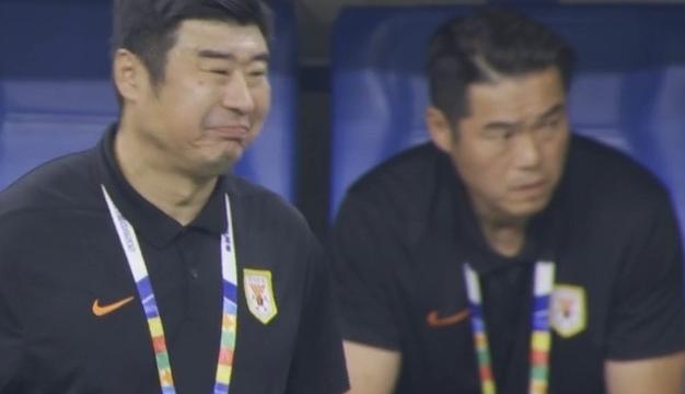 足球宿茂臻：目前我们决定不换马德鲁加，今天他的伤看上去比较严重中超8 评07-18 23:47