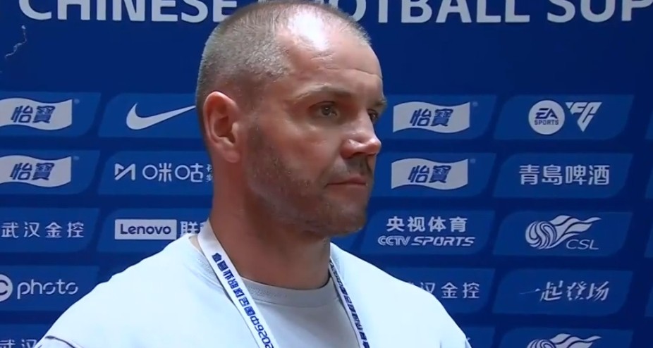 尼尔森：红牌彻底改变了比赛走势，我们丢了两个本应避免的球