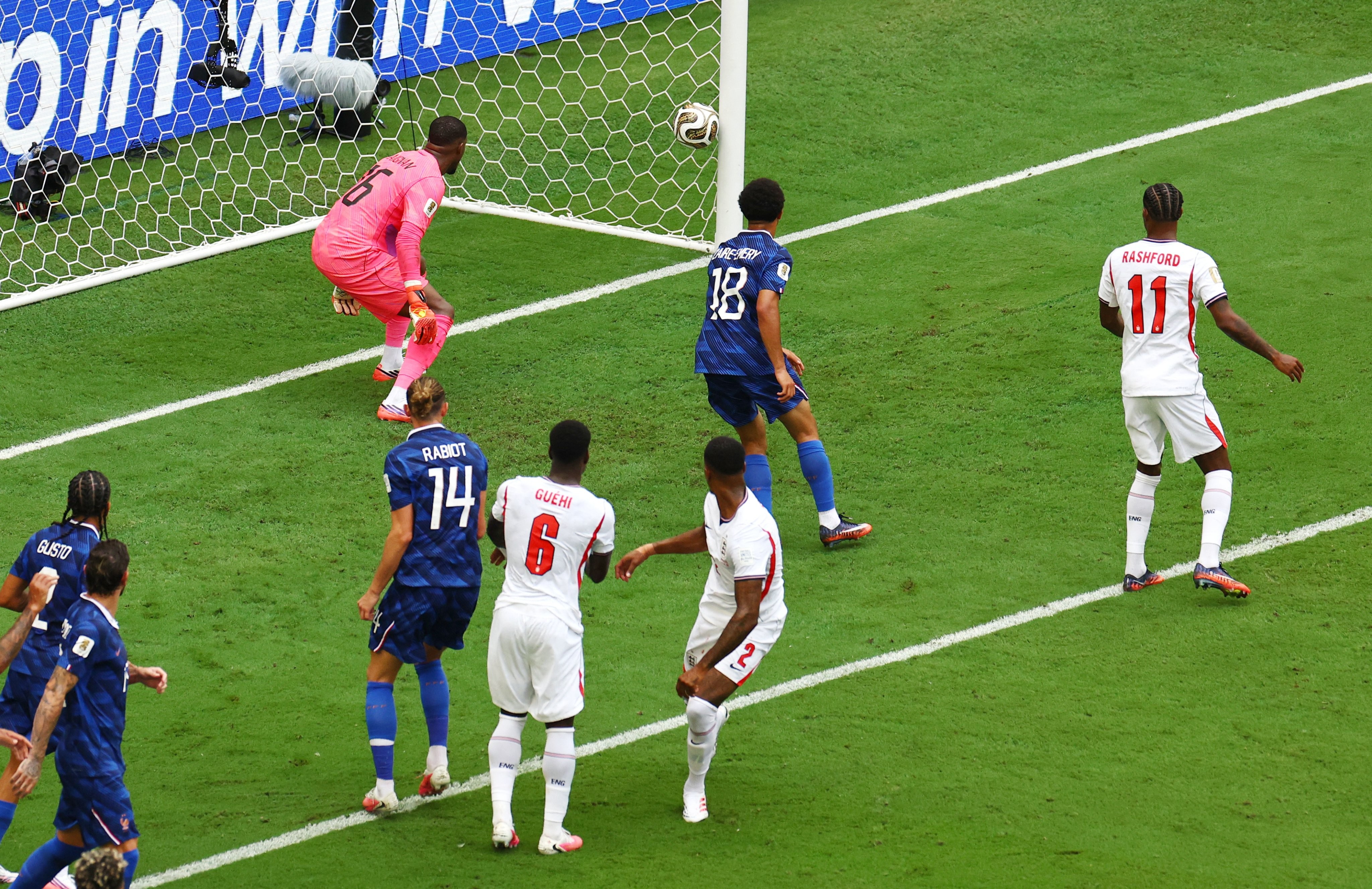 0-2落后英格兰，法国首次在世界杯开场20分钟内丢两球