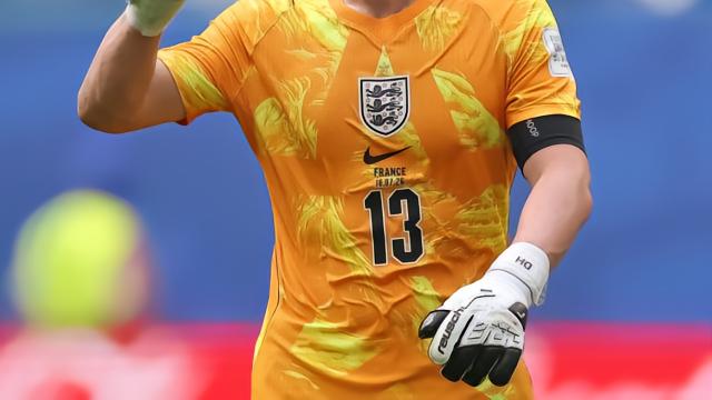 足球🦅我鹰国际比赛日战报法国 4-6 英格兰亨德森首...英超07-19 17:29