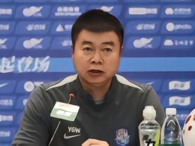 于根伟：王秋明被撞掉两颗门牙，他的伤退更大地激励了球队