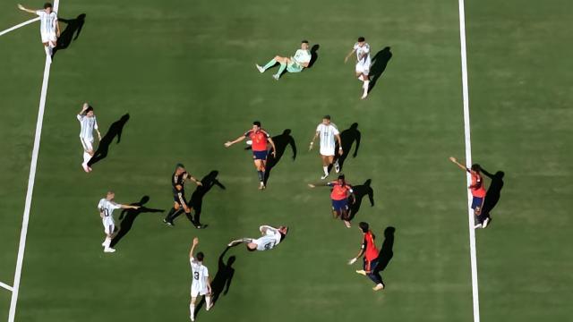 足球尼科-威廉斯进球被吹，FIFA官方：梅里诺对奥塔门迪犯规西甲五洲301 评07-20 05:38
