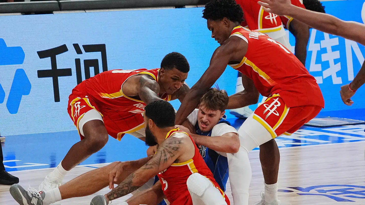 NBA中国赛收官战，火箭再战独行侠杜兰特轮休