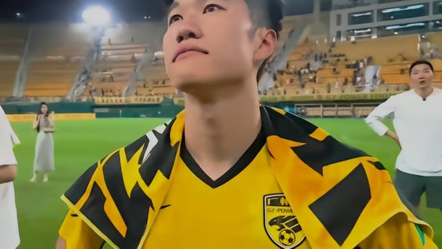 足球侯煜：选择没有对错，努力把选择变对；希望30岁前进国足中超中甲1 评10-14 23:44