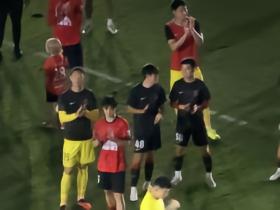 本场功臣哈哈哥赛后防范意识很强[捂嘴]