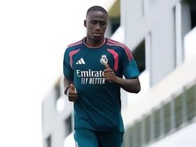 马卡：门迪的目标是在9月-10月复出，他没有离队的打算