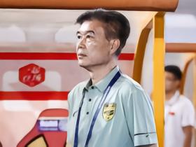 广州豹主帅冯峰：三次主动调整成为奠定冲超大业的关键