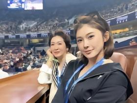 吴艳妮带母亲观看上海大师赛：她喜欢网球，想圆她一个梦