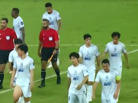 记者：几个小时后申花队就要赶往机场，搭乘航班飞赴武汉